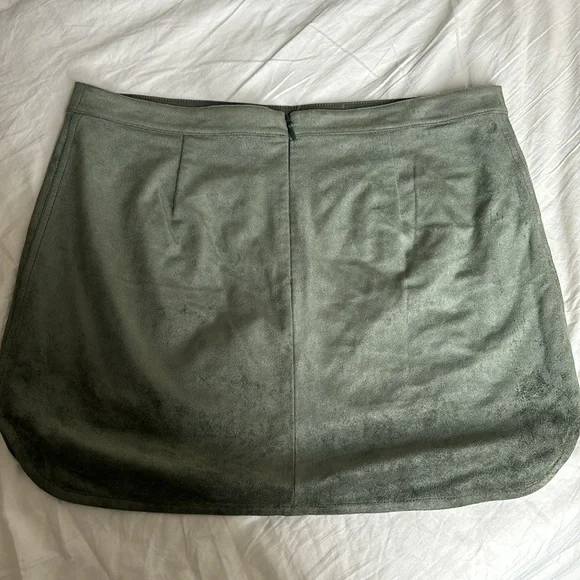 BCBGMaxAzria Green Suede Mini Skirt - Picture 2 of 5